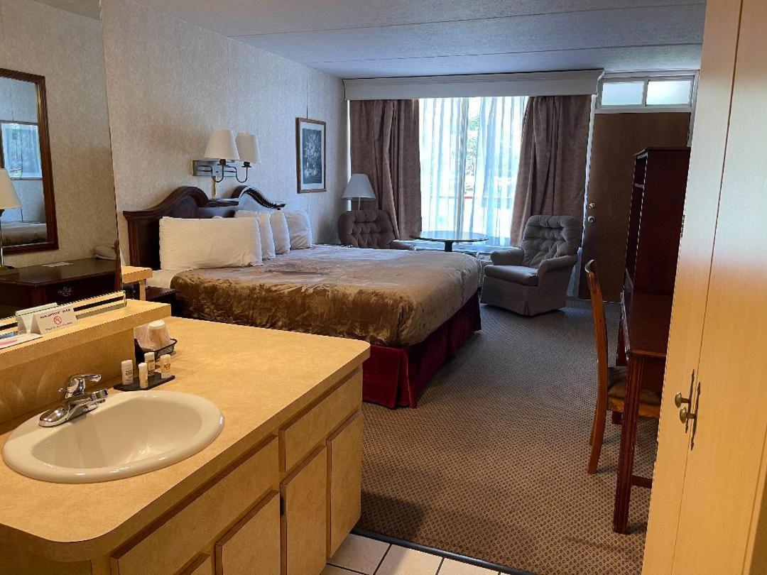 Zoders Inn And Suites Гатлинбург Экстерьер фото