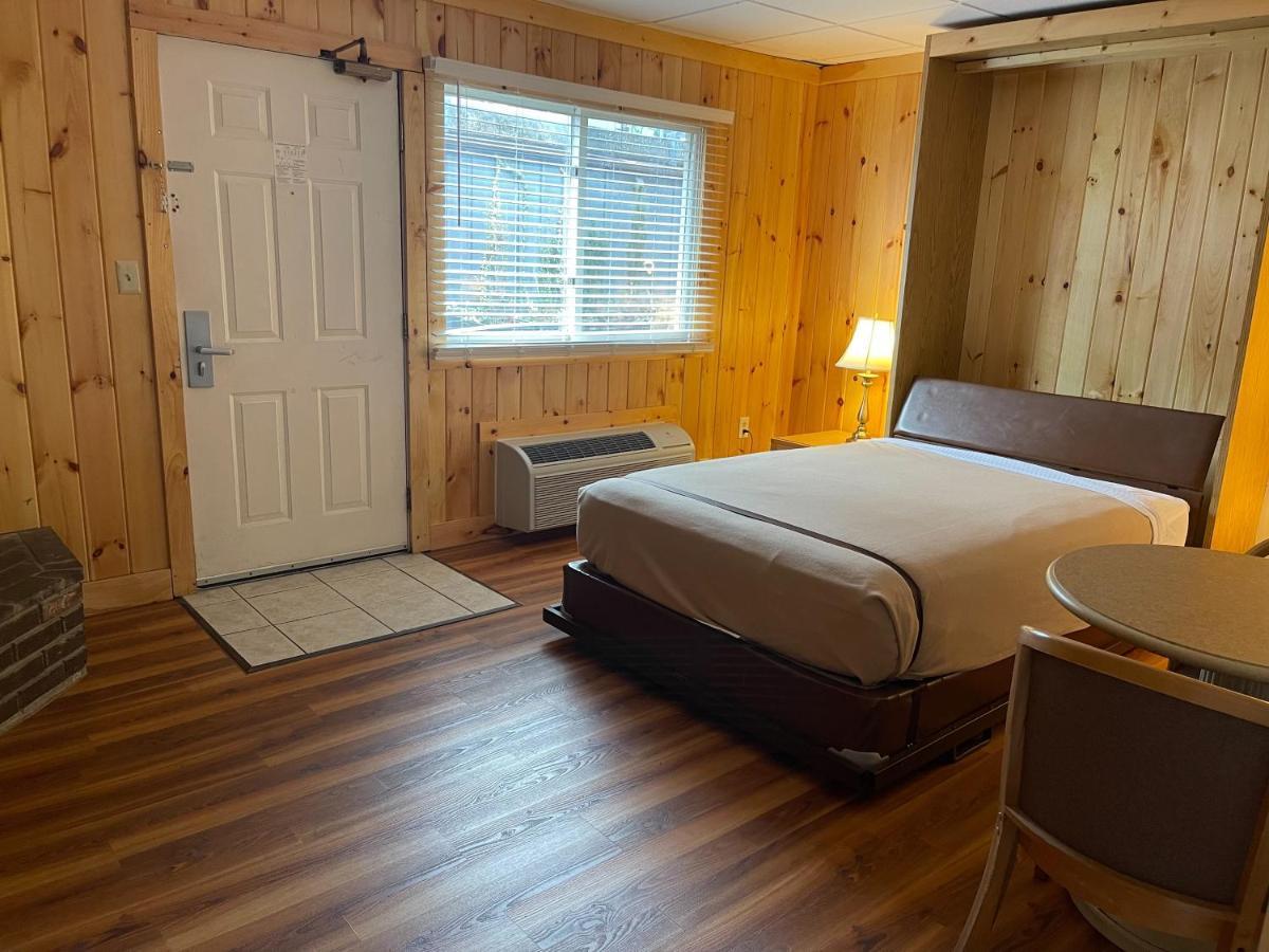 Zoders Inn And Suites Гатлинбург Экстерьер фото