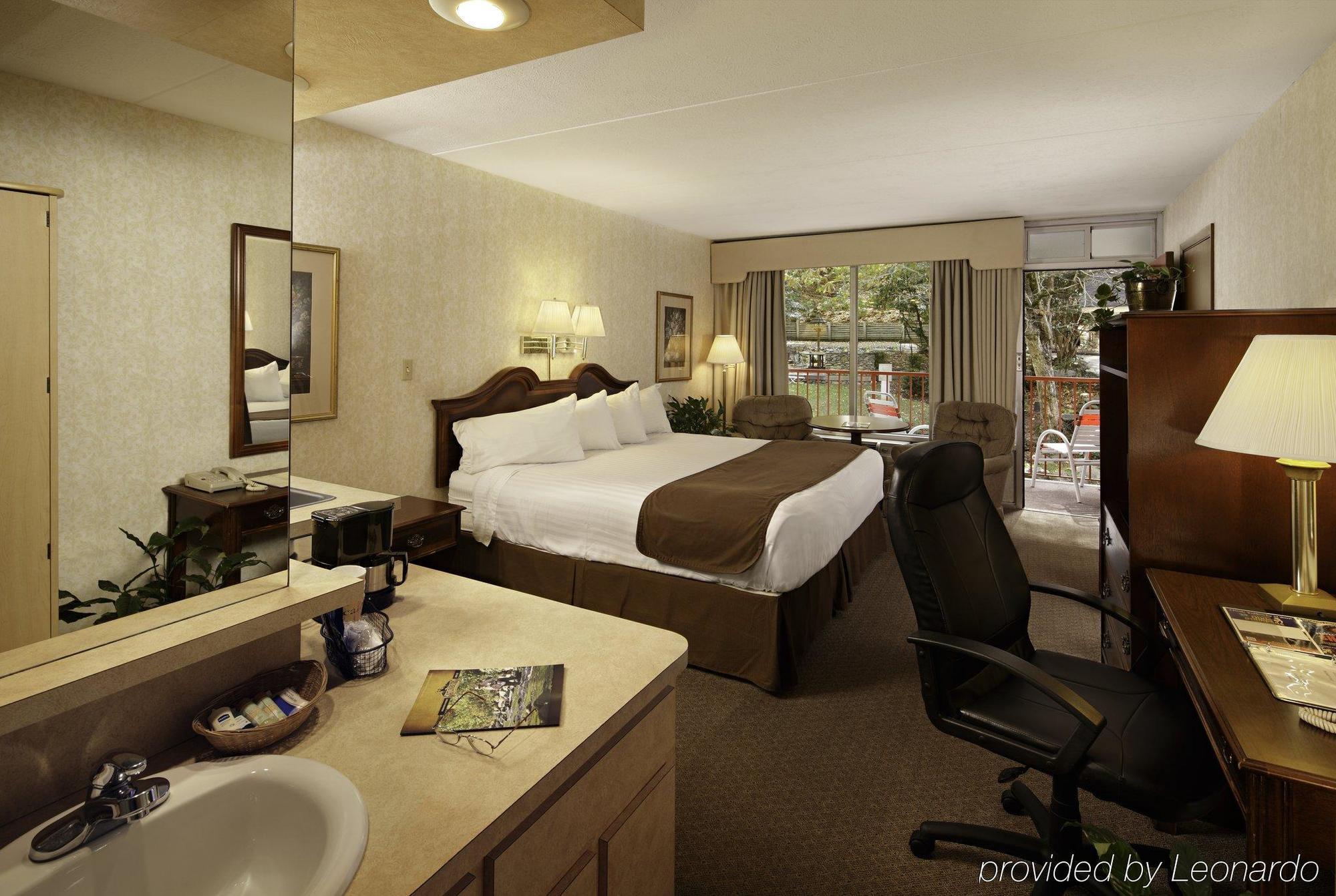 Zoders Inn And Suites Гатлинбург Экстерьер фото