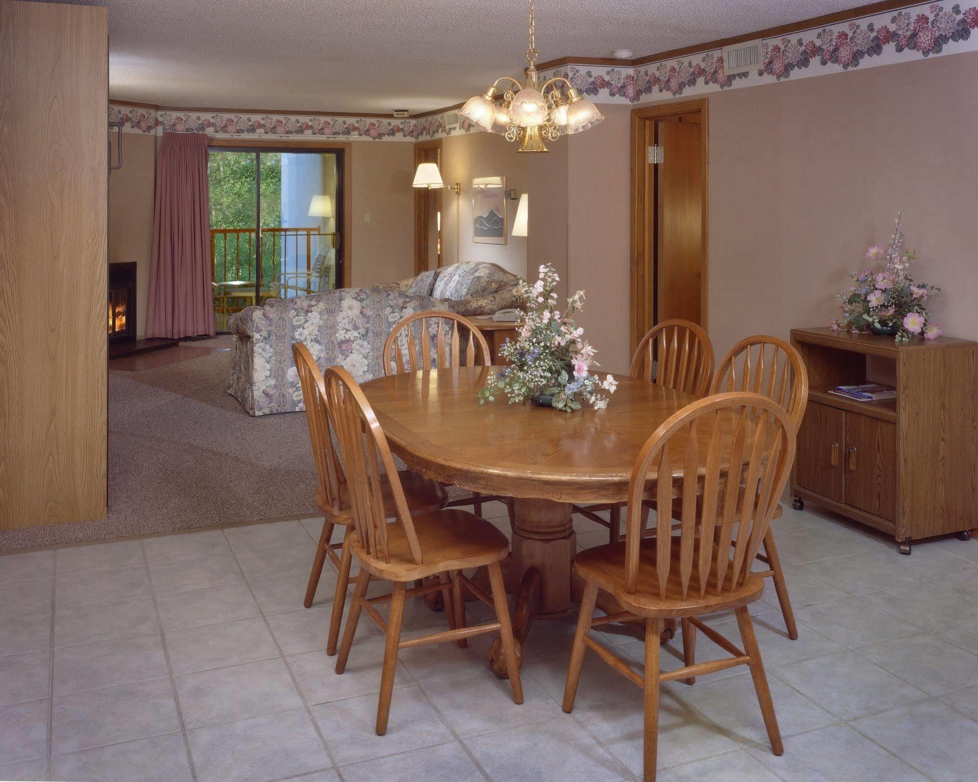 Zoders Inn And Suites Гатлинбург Номер фото